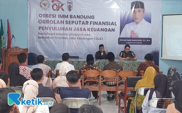 Thumbnail Berita - Komisi XI DPR RI dan OJK Gelar Sosialisasi dan Edukasi Literasi Keuangan Bagi Mahasiswa