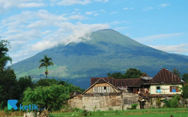 Thumbnail Berita - Kerinci, Semeru dan Marapi Erupsi, Gunung Dempo Aman