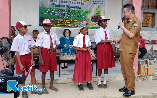 Thumbnail Berita - Lewat HKG  PKK  Papua Barat, Ini Cara Bupati Kaimana Ajak Pelajar Peduli Lingkungan