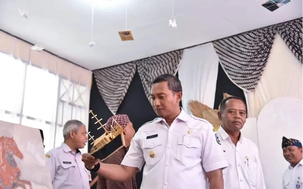 Thumbnail Berita - Bupati Pacitan: Sekolah Berkualitas Harus Kompetitif 