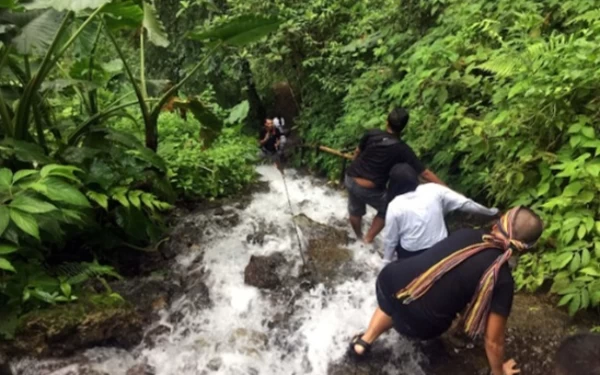 Thumbnail Berita - Ini Penjelasan Kadis Pariwisata Lumajang Pasca Meninggalnya Wisatawan Malaysia