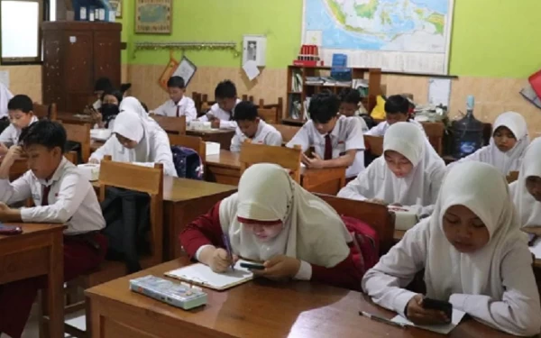 Thumbnail Berita - Tekan Angka Putus Sekolah, Pemkab Ponorogo Gelar Sekolah Kesetaraan