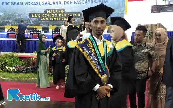 Thumbnail Berita - Mengenal Nurholis Majid, Wisudawan Doktor Terbaik UMM Asal Masalembu Madura