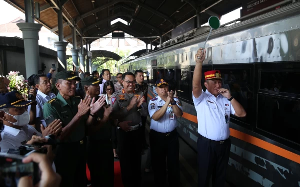 Kereta Anyar dari Surabaya Diserbu Penumpang, Ini Jadwal dan Namanya