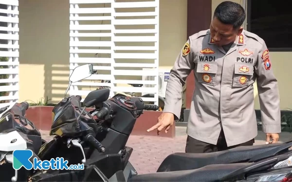 Thumbnail Berita - Polres Probolinggo Kota Gagalkan Penyelundupan Belasan Motor Bodong