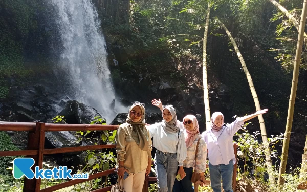 Thumbnail Berita - Indahnya Coban Lanang di Kota Batu, Air Terjun yang Masih Perawan