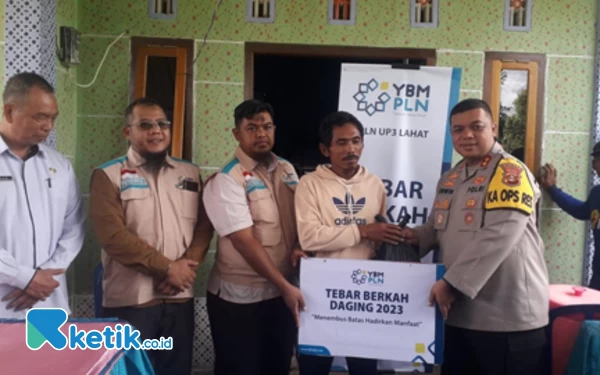 YBM PLN - PWI Tebar Berkah Daging 2023 di Dusun Terpencil di Pagar Alam