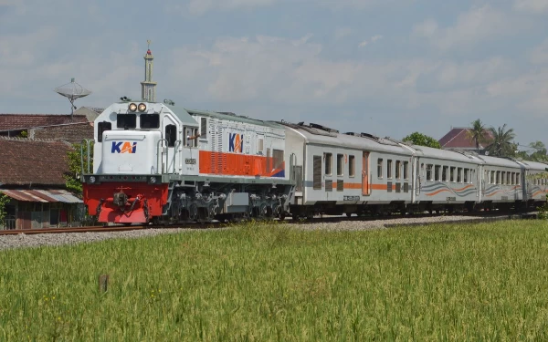 Thumbnail Berita - KA Pandalungan Terlambat Tiba di Jember, Imbas Tabrakan di Semarang