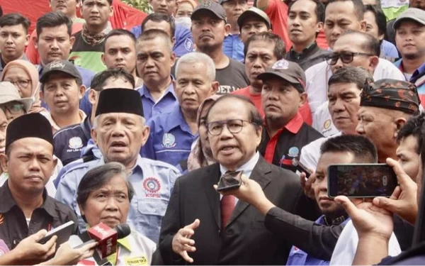 Thumbnail Berita - Ketua Hakim MK Tak Hadiri Sidang Uji Formil UU Cipta Kerja, Rizal Ramli Kecewa