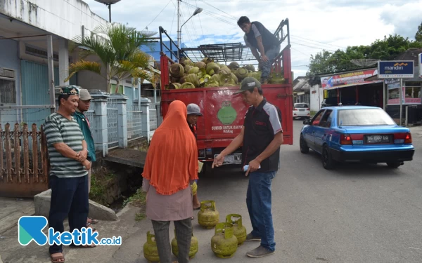 Thumbnail Berita - Beli LPG 3 Kg Wajib Bawa KTP-KK,  Pastikan Warga Layak Subsidi