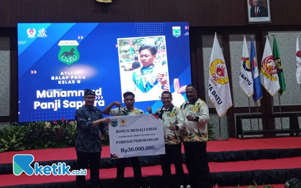 Thumbnail Berita - Atlet Kota Batu Peraih Medali Emas Porprov Jatim 2023 Dapat Bonus Puluhan Juta