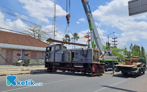 Thumbnail Berita - Daop 9 Siapkan Monumen Lokomotif D301-13, Kereta Api Lawas dari Jerman