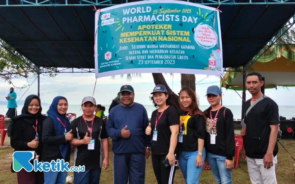 Thumbnail Berita - World Pharmacists Day, Ikatan Apoteker Kaimana Berikan Layanan Gratis saat Car Free Day