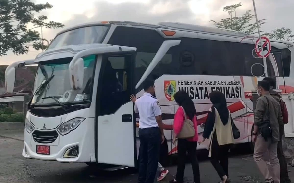 Thumbnail Berita - Dukung SSA di Jember, Bus Gratis Mahasiswa dan Pelajar Khusus Kampus Disiapkan