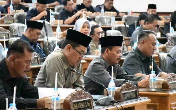 Thumbnail Berita - Pasca Sinkronisasi, DPRD-Pemkab Madiun Sepakati Raperda Pajak dan Retribusi Daerah