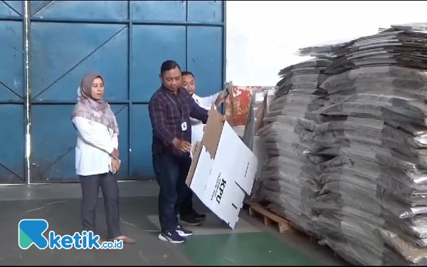 Thumbnail Berita - Ratusan Logistik Pengganti Kotak Suara Rusak Diterima KPU Jember