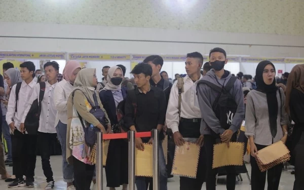 Thumbnail Berita - Ribuan Peserta Job Fair di Jember Ditolak Karena SDM Rendah