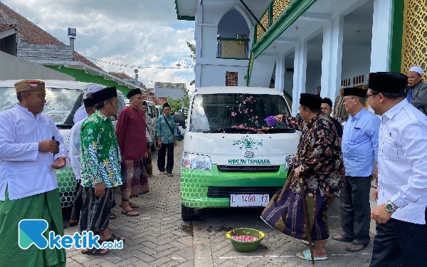 Thumbnail Berita - Melalui Pokir Fraksi, DPC PKB Bondowoso Beri Hibah 20 Mobil untuk MWC NU