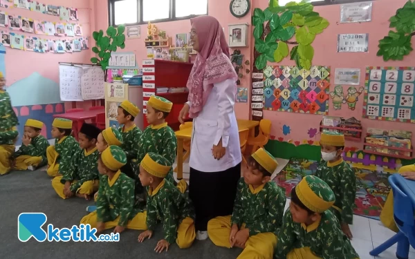 Thumbnail Berita - Julukan Kota Tembakau Jadi Batu Sandungan Jember Meraih KLA