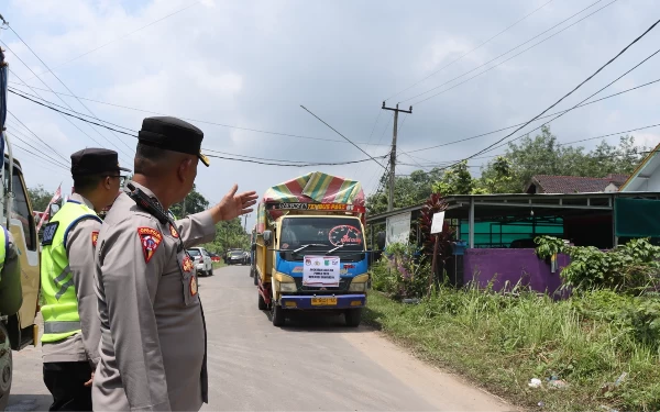 Thumbnail Berita - KPU Kabupaten Musi Banyuasin Distribusikan Logistik Pemilu 2024