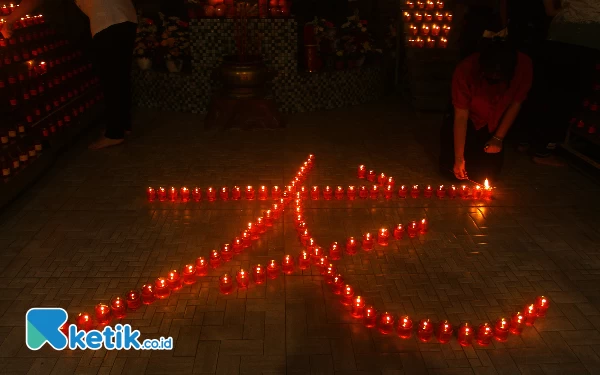 [Berita Foto] Suasana Puja Bakti dan Ritual Tahun Baru Imlek 2575 di Wihara Dharmakirti dan Kelenteng Dewi Kwan Im Palembang