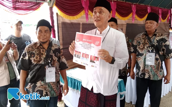 Sambil Mantau Pelaksanaan Pemilu, Pj Bupati Bangkalan Nyoblos di TPS 20