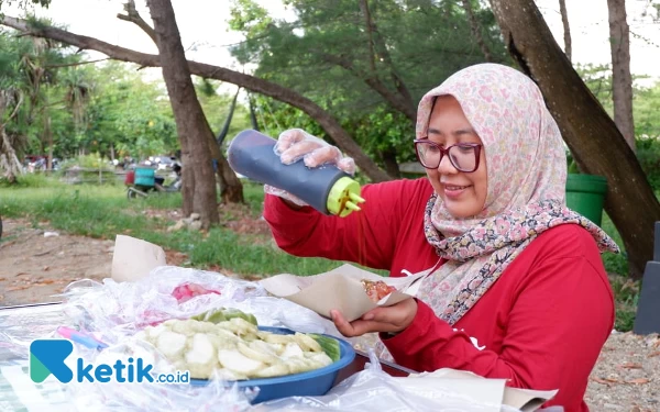 Thumbnail Berita - Resep Bikin Cenil, Jajanan Kuno yang Mulai Jarang Ditemukan di Pacitan