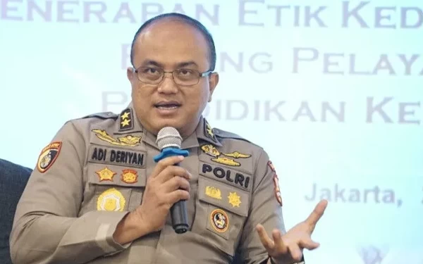 Thumbnail Berita - Adi Deriyan Masuk Deretan Irjen Termuda di Mabes Polri, Pernah Kapolres Malang