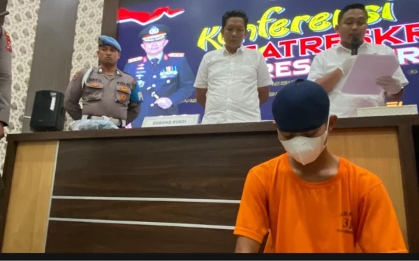 Thumbnail Berita - Cinta Bertepuk Sebelah Tangan, Pemuda di Kediri Racuni Pujaan Hati Pakai Sianida Hingga Meninggal