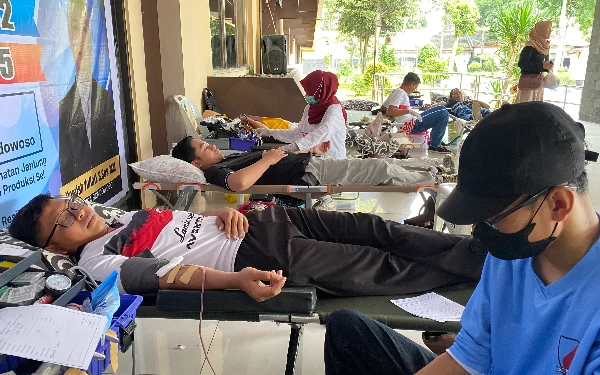 Thumbnail Berita - Genjot Aksi Kemanusiaan, Satpol PP Bondowoso Gelar Donor Darah