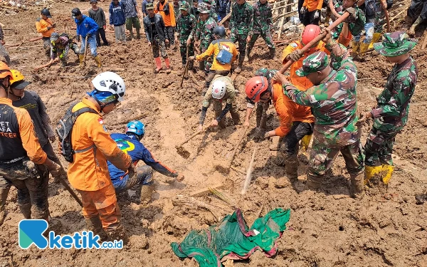 Thumbnail Berita - Pencarian Korban Longsor Bandung Barat Hari Keempat Temukan 3 Jasad Lagi, Total Jadi 7 Korban Jiwa