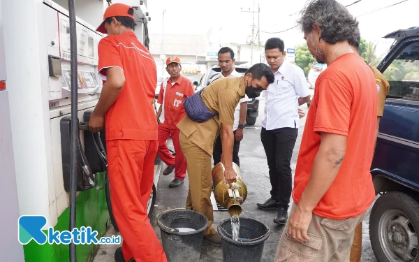 Thumbnail Berita - Jelang Mudik Lebaran 2024, Polres Bangkalan Awasi Ketersediaan dan Takaran BBM