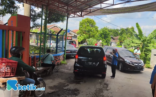 Jumlah Kendaraan di Jalur Wisata Bendung Gerak Waru Turi Kediri Naik 200 Persen saat Libur Lebaran