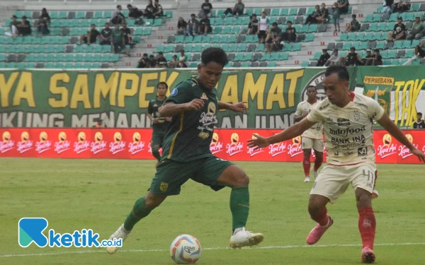 Thumbnail Berita - Dibobol Mantan Pemain, Persebaya Kalah 0-2 dari Bali United