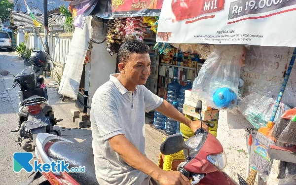 Thumbnail Berita - Banyak Warung Madura Buka 24 Jam, Warga Tetap Nyaman karena Tidak Ada Kursi Nongkrong (2)