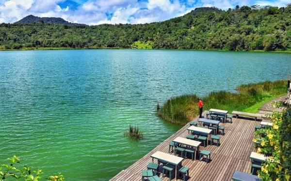 Thumbnail Berita - Pesona Danau Linow di Tomohon Sulut, Unik dan Estetik dengan Tiga Warna Berbeda