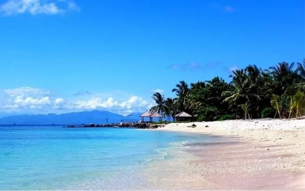 Thumbnail Berita - Daya Magis Pantai Tanjung Lesung Banten, Hamparan Pasir Putih Buat Pengunjung Terhipnotis