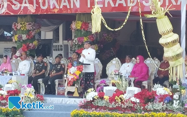 Thumbnail Wali Kota Surabaya, Eri Cahyadi memimpin langsung Resepsi Peringatan Hari Jadi Kota Surabaya ke 731. (Foto: Husni Habib/Ketik.co.id)