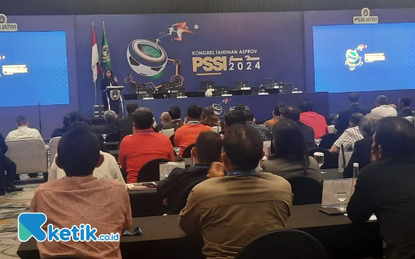 Thumbnail Berita - Waketum PSSI Ratu Tisha Apresiasi Berbagai Terobosan Asprov PSSI Jatim