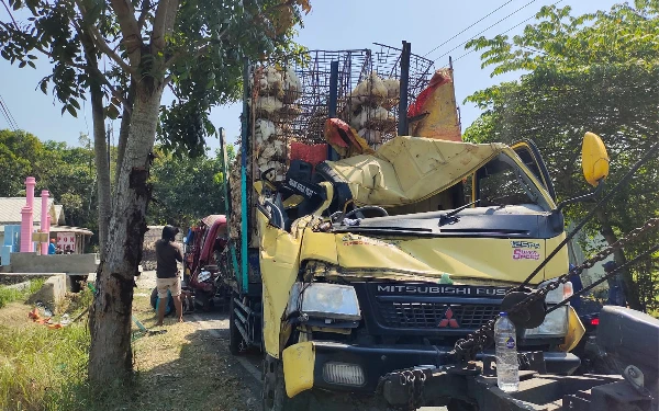 Sopir Truk Ayam Mengantuk, Tabrakan Beruntun Akibatkan Korban Luka di Bangkalan