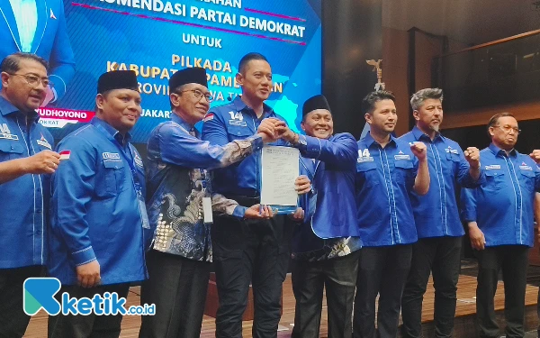 Rekom Demokrat Lengkapi Syarat KH Kholilurrahman-Sukriyanto untuk Maju di Pilkada Pamekasan