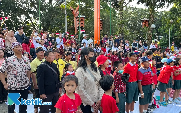 Thumbnail Berita - Anak-Anak Penganut Agama dan Penghayat di Kota Malang Barikan, Kampanyekan Stop Bullying