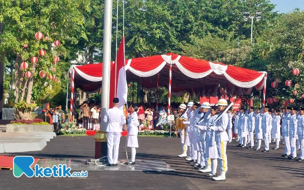 [Berita Foto] Suasana Upacara Peringatan Proklamasi Kemerdekaan ke-79 RI di Balai Kota Surabaya