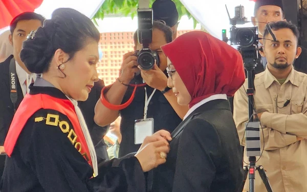 Thumbnail Berita - Dilantik Menjadi Anggota DPRD Lumajang, Ini Komitmen Ratih Damayanti