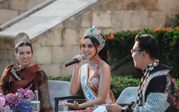 Thumbnail Miss Supranational yang juga Puteri Indonesia 2024, Harashta Haifa Zahra di acara meet and greet "beauty talks" di Sheraton Yogjakarta (Foto: Haifa for Ketik.co.id)