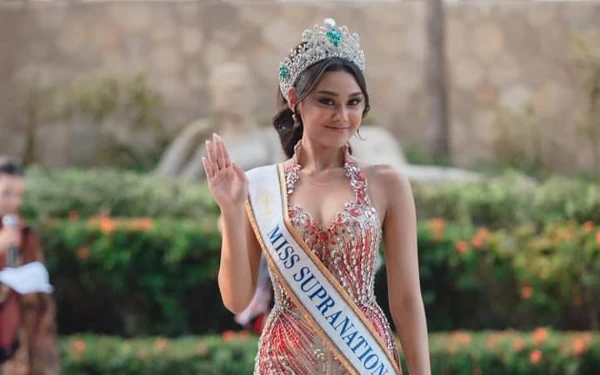 Thumbnail Say hello dari Miss Supranational 2024, Harashta Haifa Zahra  (Foto: Haifa for Ketik.co.id)