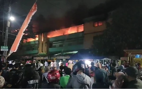 Thumbnail Berita - Pasar Comboran Kota Malang Tiba-Tiba Terbakar