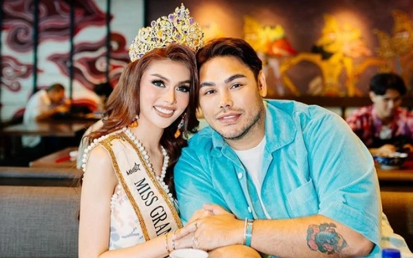 Thumbnail Artis Ivan Gunawan sebagai Founder Miss Mega Bintang Indonesia mensupport Miss Grand Indonesia 2024, Nova Liana sebelum berangkat ke Kamboja (03/10/2024) (Foto: Instagram @valdeznova)