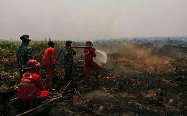 Thumbnail Berita - Karhutla Terus Terjadi, Manggala Agni Daops Lahat Tingkatkan Kesiagaan