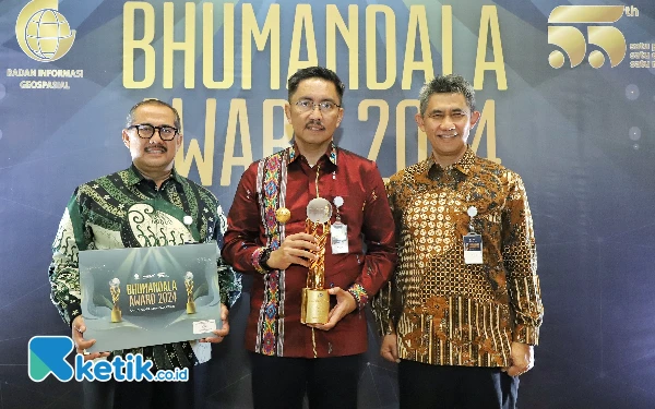 Thumbnail Berita - Pemkab Bandung Raih Medali Emas Bhumdala Kanaka, Pjs Bupati: Informasi Geospasial untuk Kesejahteraan Masyarakat